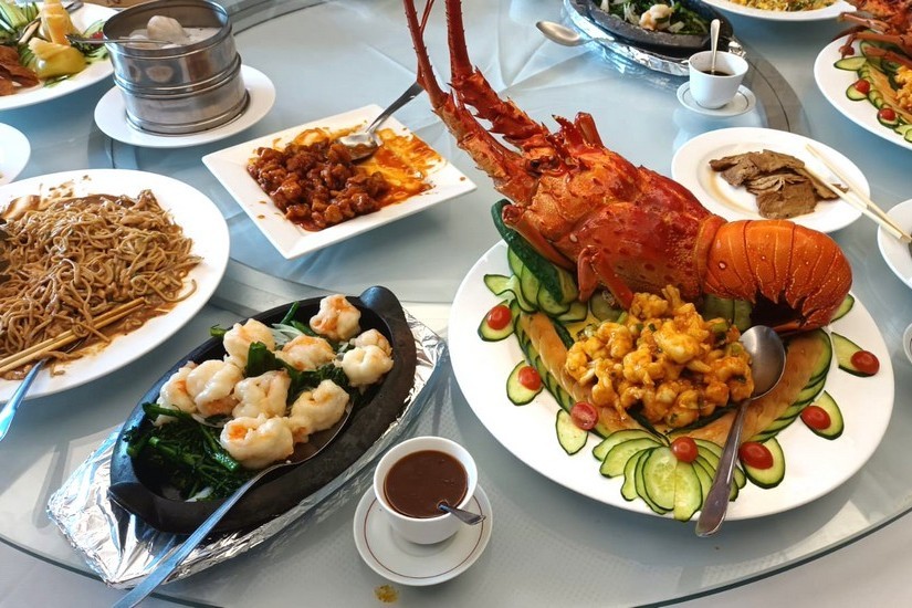 Detalhe dos pratos do almoco Jussara Pih